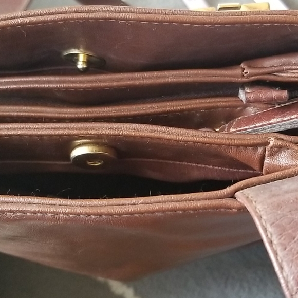 Mondani Handbag - Picture 8 of 10